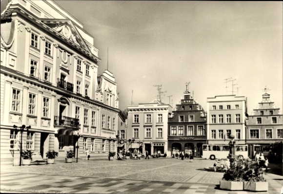 Postcard Güstrow in Mecklenburg-Western Pomerania, market