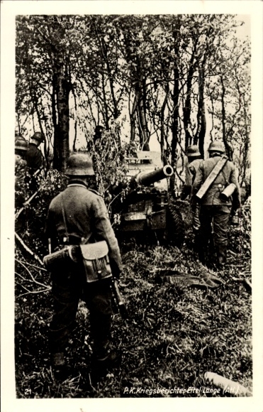 Ak Deutsche Wehrmacht, Gut getarnte Geschützstellung