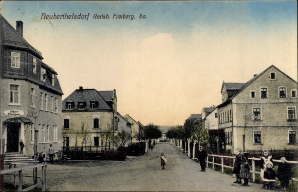 Postcard Neuberthelsdorf Berthelsdorf Weißenborn in Saxony, road section in town, children
