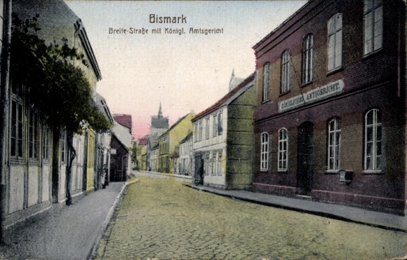 Postcard Bismark in der Altmark, Breitestraße with Royal District Court