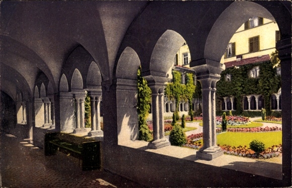 Ak Konstanz am Bodensee, Kreuzgang mit Säulen, Garten mit Blumen, grüne Hecken, Konstanz