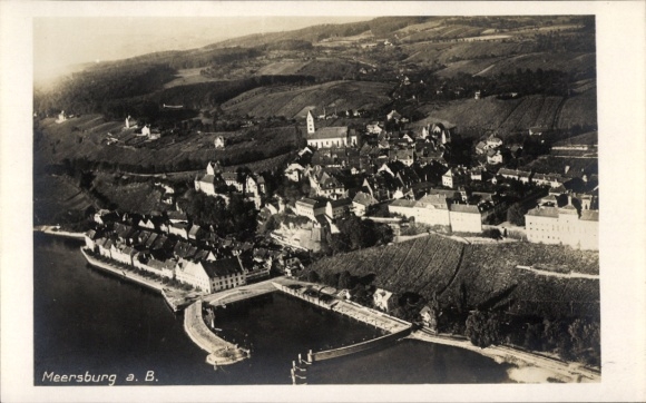 Ak Meersburg am Bodensee,  Luftaufnahme