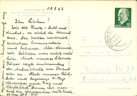 Postcard Warnemünde, FDGB holiday ship MS Völkerfreundschaft