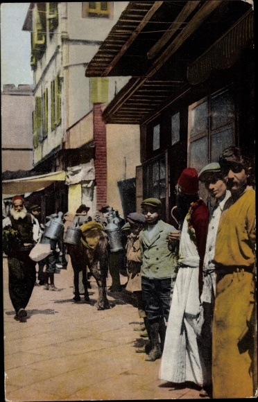 Postcard Thessaloniki Greece, street scene, people in traditional costume