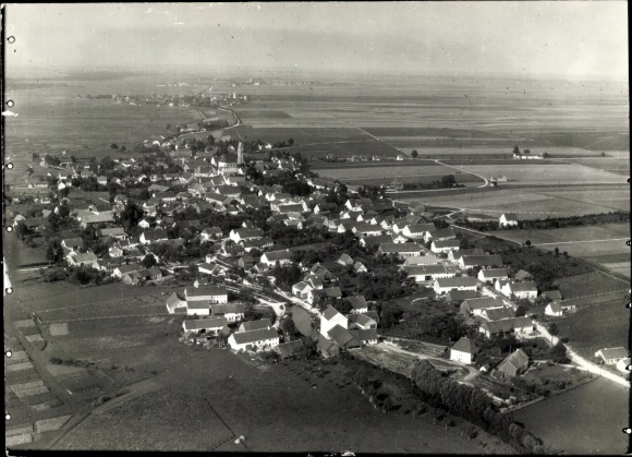 Ak Großaitingen, district Augsburg. De foto toont een zwart-wit luchtfoto van Großaitingen...
