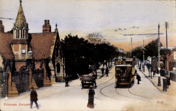 Postcard Hull Kingston upon Hull Yorkshire England, street with tram, Princess Avenue, building...