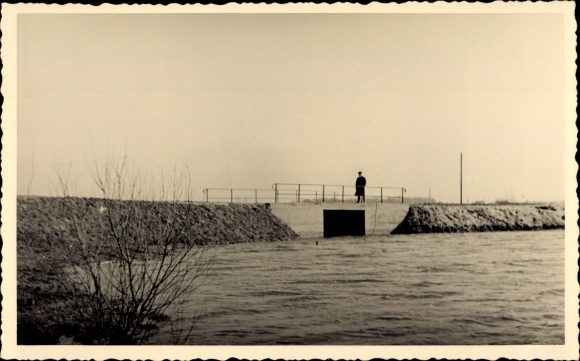 Foto Ak Prühlitz Hohndorf Zahna Elster Kreis Wittenberg, Straßenbau, Eisenbetonbrücke, Brückenbau