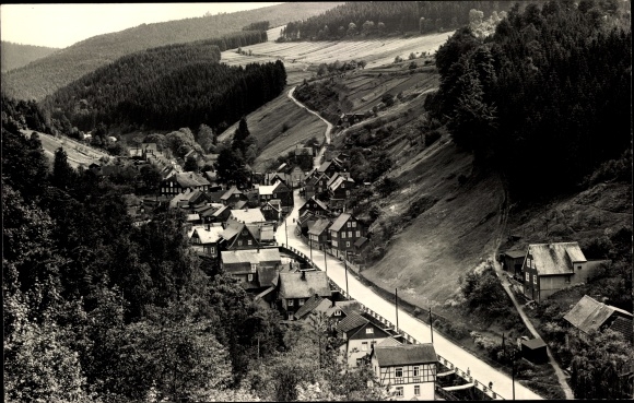 Ak Katzhütte im Schwarzatal, plaats in het dal, gedeeltelijk uitzicht