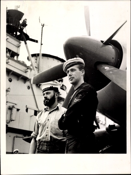 Photo Bearded Donald Baker of Sussex, England, Netherlands naval airman H. Sondorp, HMS Indomitable
