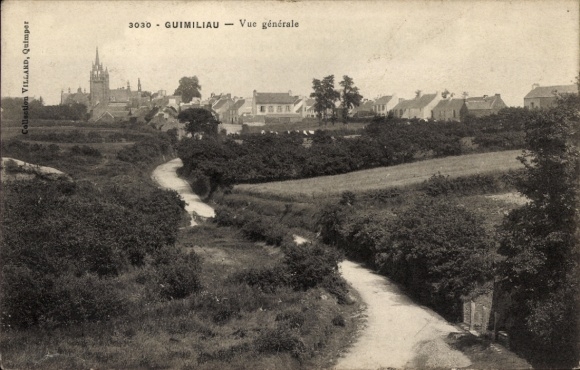 Postcard Guimiliau Finistère, general view of the town entrance