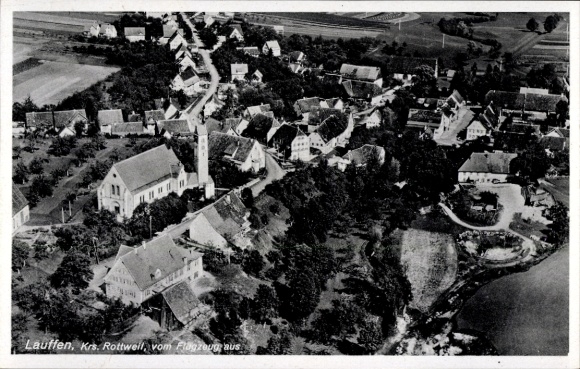 Ak Rottweil am Neckar, Luftaufnahme von Lauffen, Kirche, Wohngebäude, Landschaft
