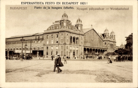 Postcard Budapest Hungary, West Railway Station