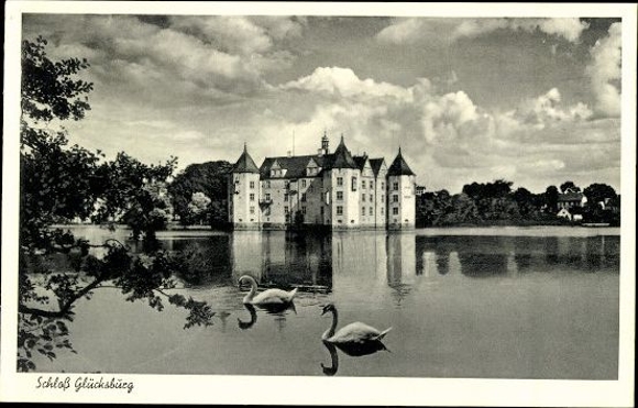 10 old PCs Glücksburg, various views