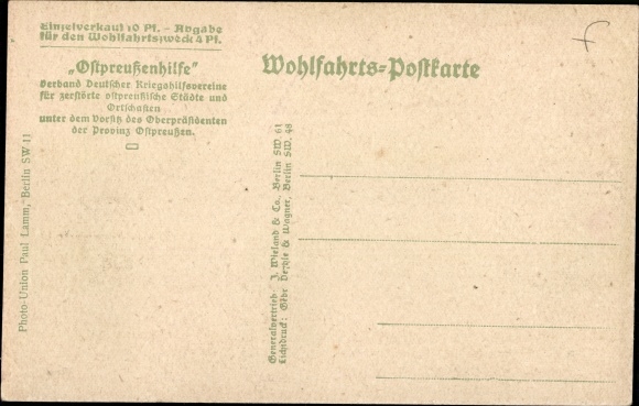 Postcard Ostpreußen, East Prussian refugees in front of their barracks, I WK, Ostpreußenhilfe