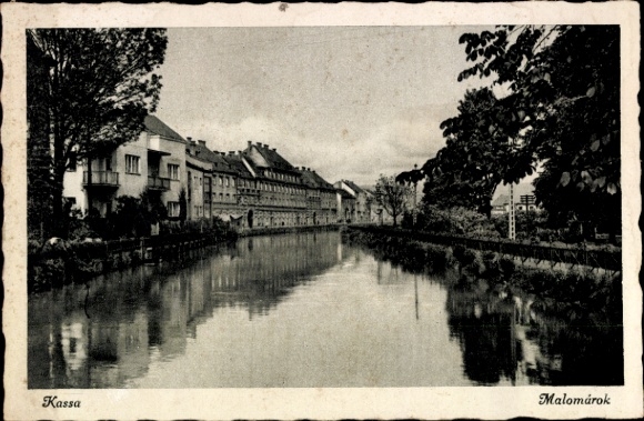 KP Košice Kassa Kaschau Słowacja, Malomárok, rzeka, domy, Węgry, czarno-białe