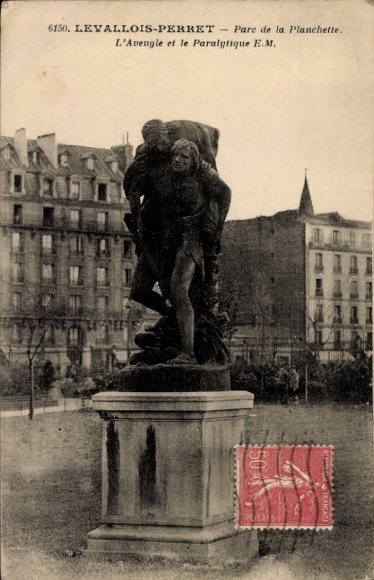 Ak Levallois Perret Hauts de Seine, Parc de la Planchette, Statue Der Blinde und der Gelähmte