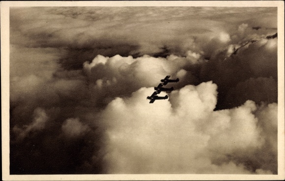Postcard Tschechoslowakische Militärflugzeuge, A nation that wants to live must fly