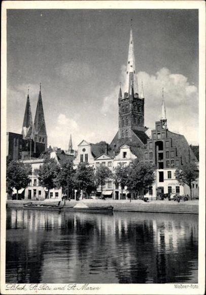 11 old PCs Lübeck, various views