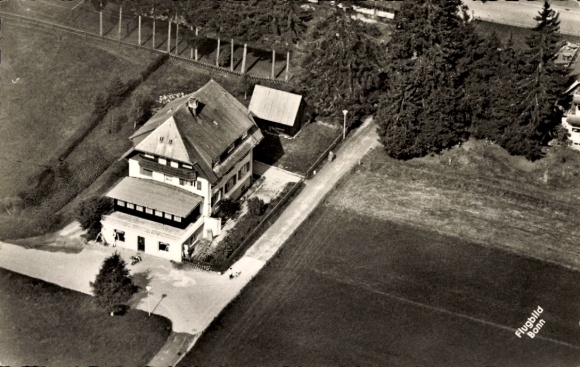 Ak Titisee Neustadt im Breisgau Hochschwarzwald, Luftbild von Haus Severin, ruhige Lage, 1 Min. v