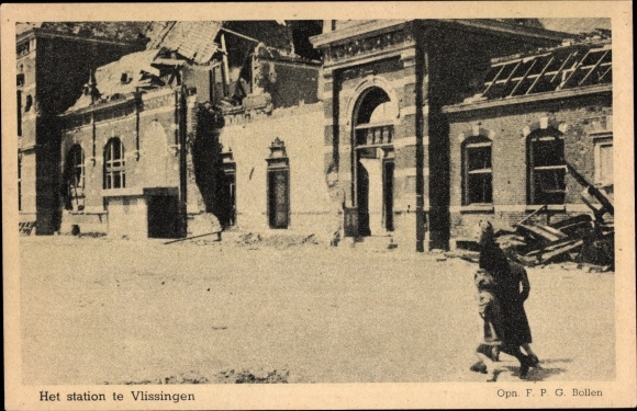 PC Vlissingen Zeeland Netherlands, Het station te Vlissingen, war damage