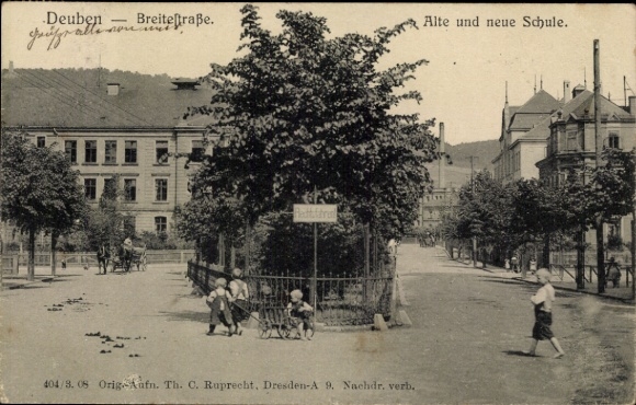 PC Deuben Freital in Saxony, Breitestrasse, old and new school, children with handcart