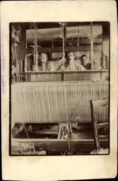 Photo carpet weaver, carpet production