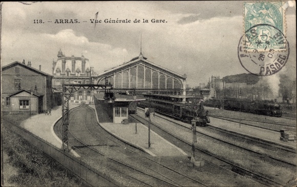 Postcard Arras Pas de Calais, general view of the station