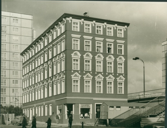 Photo Berlin Lichtenberg Alt Friedrichsfelde, Straße der Liberation Nord 110, old building, shop