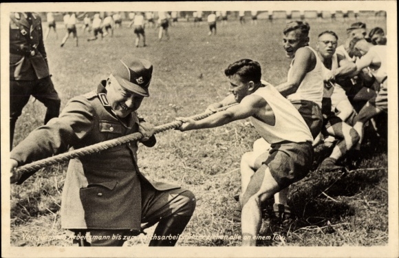 Ak Reichsarbeitsdienst, Tauziehen, Arbeitsmänner, Reichsarbeitsführer, Konstantin Hierl, RAD