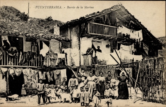 Postcard Fuenterrabia Basque Country, Barrio de la Marina, clotheslines, residents
