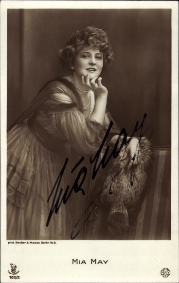 Postcard actress Mia May, portrait, fur, autograph