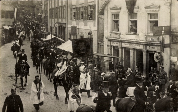 Photo PC Weingarten in Württemberg, Anton Roth's commercial gardening business, parade 1918