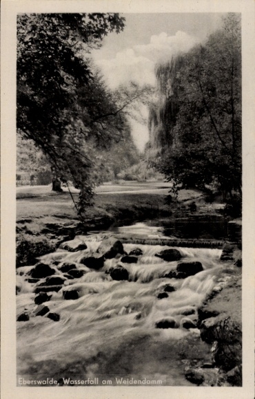 Ak Eberswalde im Kreis Barnim, Wasserfall am Weidendamm