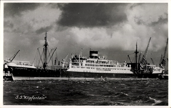 Postcard cargo ship SS Klipfontein, Vereenigde Nederlandsche Scheepvaart Maatschappij