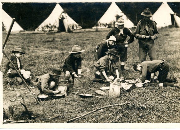 Photo Saint Cyr Yvelines, French scouts maneuvering