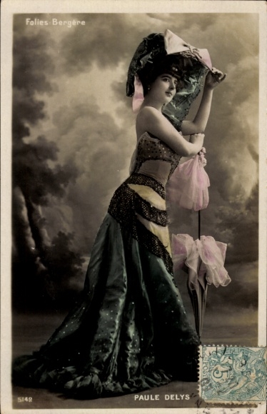 Postcard Variety Artist Folies Bergére, Marinett, portrait