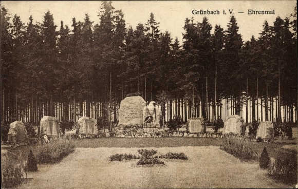 Ak Grünbach im Vogtland Sachsen, Ehrenmal