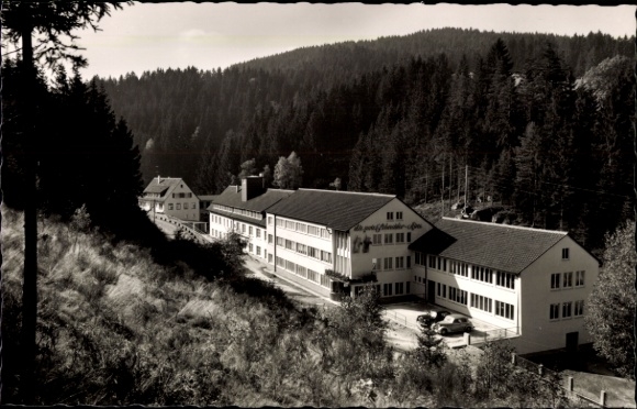 Ak Tennenbronn Schramberg im Schwarzwald, Schwarzwald, Gebr. Schneider G. m. b. H.,  Gebäude