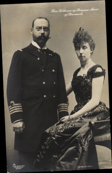 Postcard Prince Waldemar of Denmark, Princess Marie d'Orléans, portrait