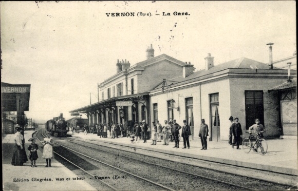 Postcard Vernon for you, Station