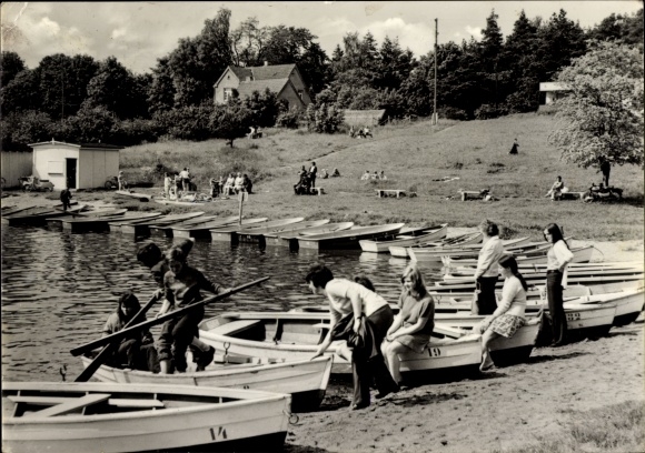Postcard Neukloster in Mecklenburg, Bootsanlegestelle