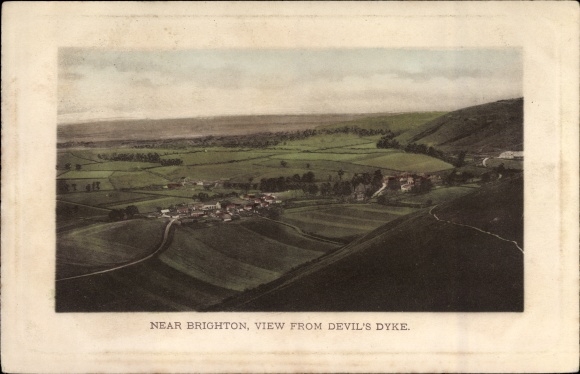 Ak Sussex Zuidoost-Engeland, Uitzicht vanaf Devils Dyke