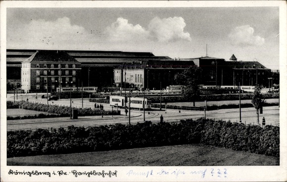 Ak Kaliningrad Königsberg Ostpreußen, Hauptbahnhof, Vorplatz, Straßenbahnen