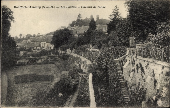 Postcard Montfort l&#39;Amaury Yvelines, Les Poulies, Walkway