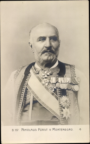 Postcard Nikolaus Prince of Montenegro, portrait, uniform, medal