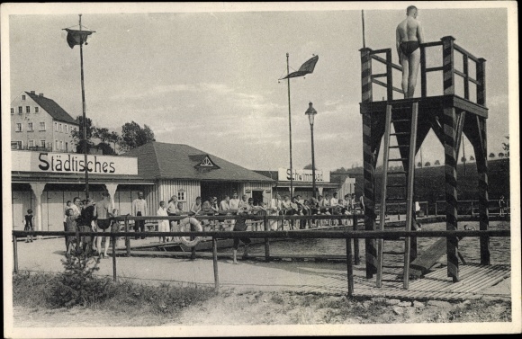 Postcard Zöblitz Marienberg in the Ore Mountains, municipal outdoor pool, at the diving board