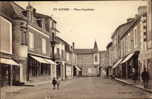 Postcard St. Astier Dordogne, Place Gambetta
