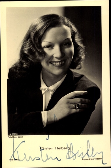 Postcard actress Kirsten Heiberg, portrait, Ross 3373/1, autograph