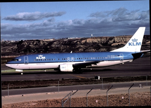 Postcard Dutch passenger aircraft, KLM, Boeing B737-406