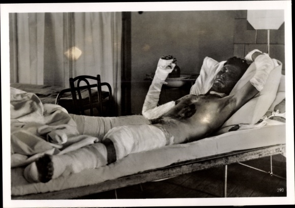 Fot. H. Hoffmann, Ofiary poparzenia, wybuch trującego gazu przed miastem Jasło, gaz żółtego krzyża, 1939